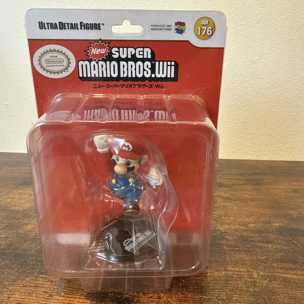 Super Mario Bros Wii Mario (2015) Brand New Factory Sealed JPN Medicom UDF 176